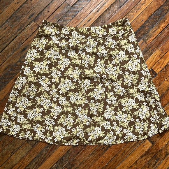 Vintage 90s Liz Claiborne Brown Rayon Floral Mini/Skater Skirt with Pockets - Picture 5 of 8